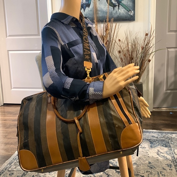 Vintage Fendi Pecan Weekender - Picture 13 of 17